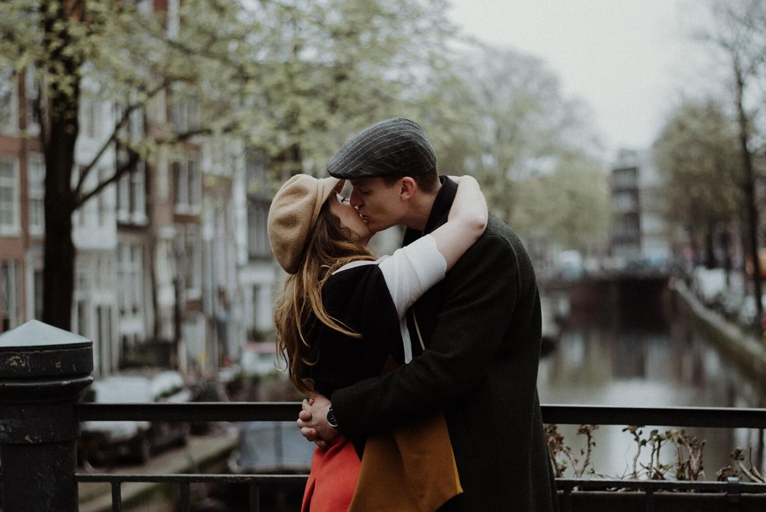Amsterdam kiss